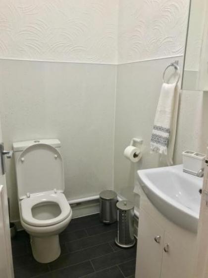 233 Leith Apartment - image 10