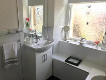 233 Leith Apartment - image 11