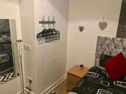 233 Leith Apartment - image 15