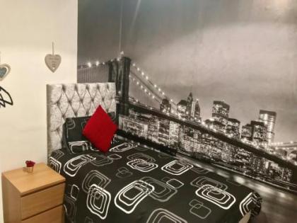 233 Leith Apartment - image 17