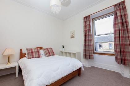 Polworth Flat In Edinburgh - image 13