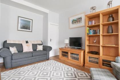 High Street Apartment - image 16