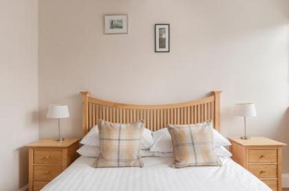 High Street Apartment - image 4
