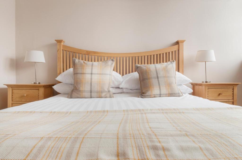 High Street Apartment - image 5