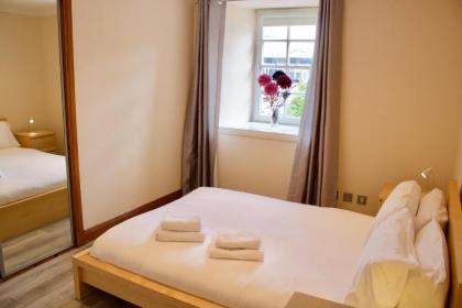 2 Bedroom Flat In Converted Distillery In Edinburgh - image 12