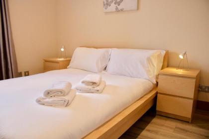 2 Bedroom Flat In Converted Distillery In Edinburgh - image 15