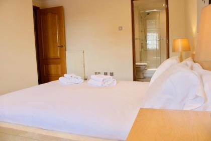 2 Bedroom Flat In Converted Distillery In Edinburgh - image 18
