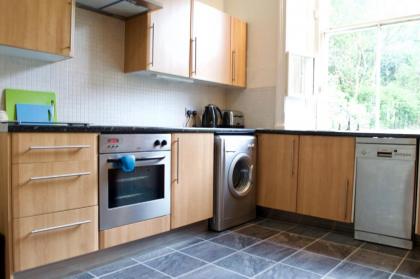 Beautiful 3 Bedroom Edinburgh Home - image 17
