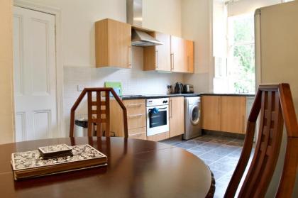 Beautiful 3 Bedroom Edinburgh Home - image 3