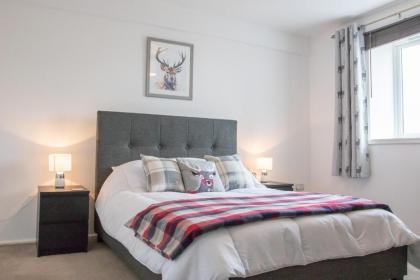 Spacious Flat In Converted Sugar Store - image 11