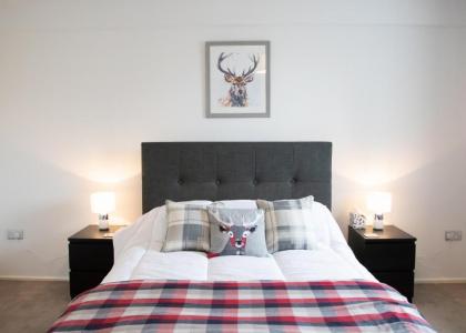 Spacious Flat In Converted Sugar Store - image 14