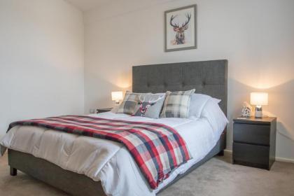 Spacious Flat In Converted Sugar Store - image 2