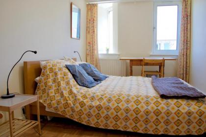 Bright Spacious 2 Bedroom Apartment in Stockbridge - image 5