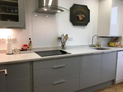 Bright Spacious 2 Bedroom Apartment in Stockbridge - image 9