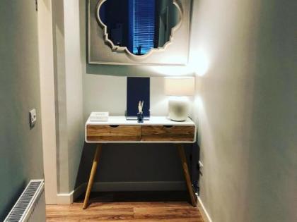 The Lane Apartment - image 2