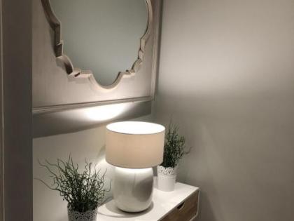 The Lane Apartment - image 3
