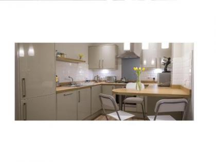 The Lane Apartment - image 7