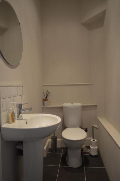 Beautiful 1 Bedroom Apartment in Stockbridge - image 13
