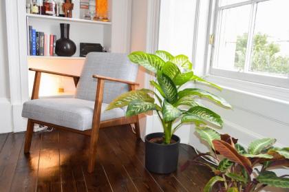 Beautiful 1 Bedroom Apartment in Stockbridge - image 5