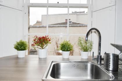 Beautiful 1 Bedroom Apartment in Stockbridge - image 9