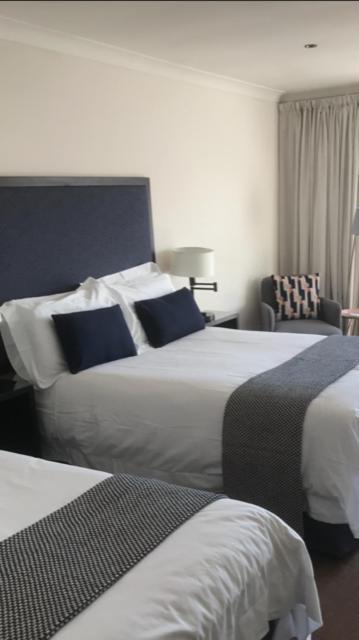 Aaron Glen Apartments - image 2