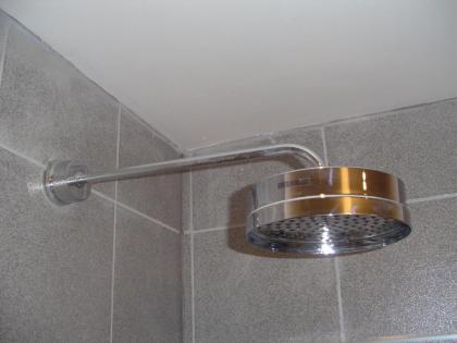 Aaron Glen Apartments - image 4