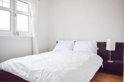 City Centre 2 Bedroom Apartment - image 11