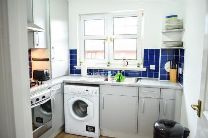 City Centre 2 Bedroom Apartment - image 5