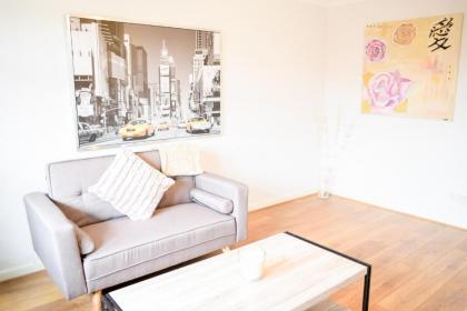 City Centre 2 Bedroom Apartment - image 7