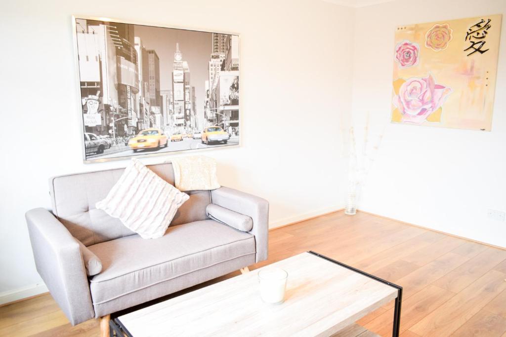 City Centre 2 Bedroom Apartment - image 7