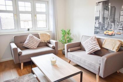 City Centre 2 Bedroom Apartment - image 8