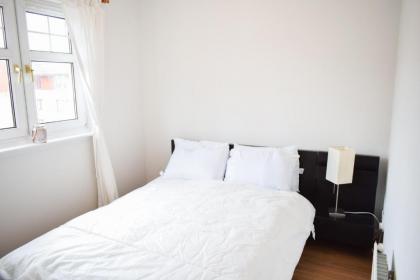 City Centre 2 Bedroom Apartment - image 9