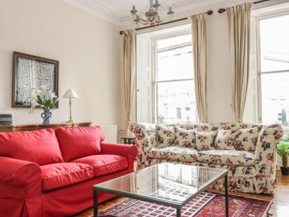 3 Lynedoch Place - image 3
