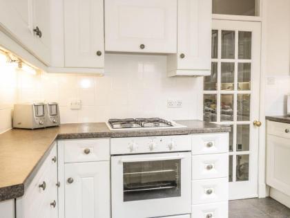 3 Lynedoch Place - image 5