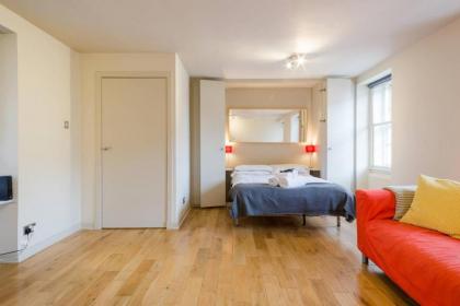 Modern Studio on Royal Mile Great for Castle - image 12