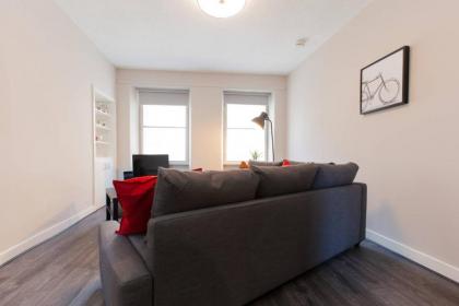 1 Bedroom Apartment With Balcony in Royal Mile - image 15