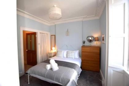 Charming 1 Bedroom Apartment in Stockbridge Edinburgh - image 12