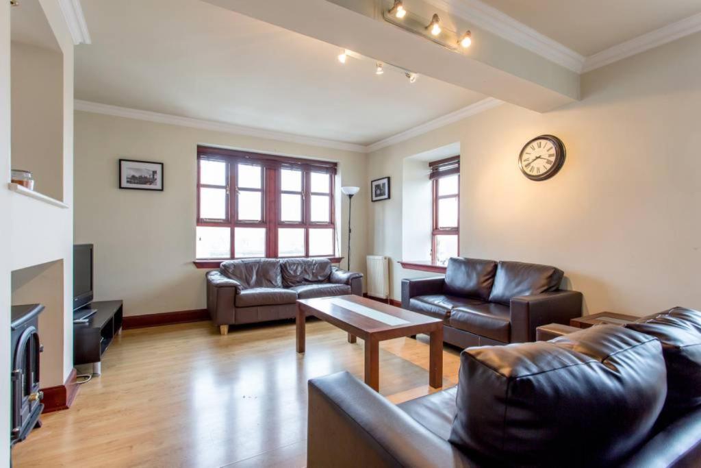 2 Bedroom Home By Leiths Shore - main image