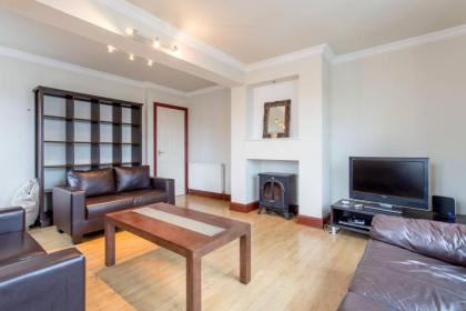 2 Bedroom Home By Leiths Shore - image 7