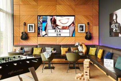 Moxy by Marriott Edinburgh Airport - image 5