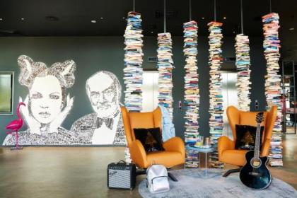 Moxy by Marriott Edinburgh Airport - image 7