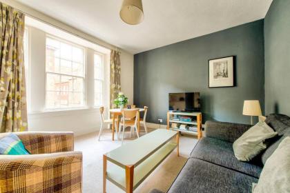 ALTIDO Amazing Location! - Lovely Rose St Apt in New Town - image 15