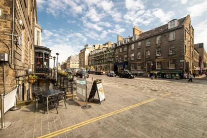 ALTIDO Amazing Location! - Lovely Rose St Apt in New Town - image 18