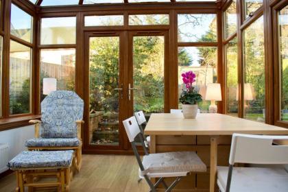2 Bedroom House with Views of Arthurs Seat - image 10