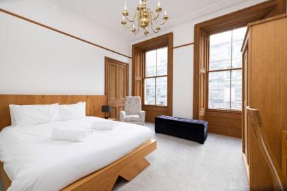 ALTIDO 5 Bedroom Apt near Meadows and George Square - image 14