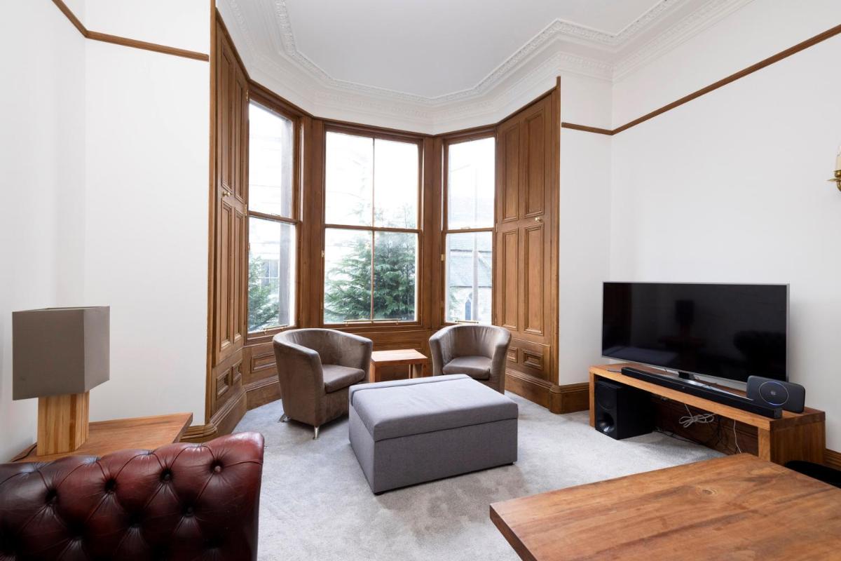 ALTIDO 5 Bedroom Apt near Meadows and George Square - image 4