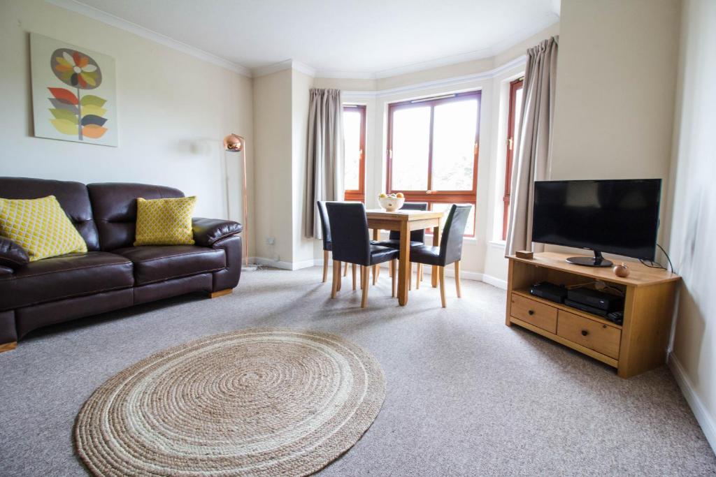 South Groathill - Lovely 2 bed with Castle View - image 5