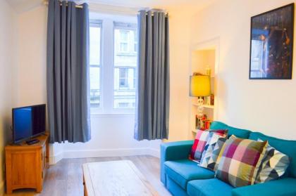 1 Bedroom Fountainbridge Flat - image 1