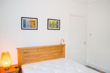 1 Bedroom Fountainbridge Flat - image 10