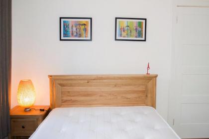1 Bedroom Fountainbridge Flat - image 3